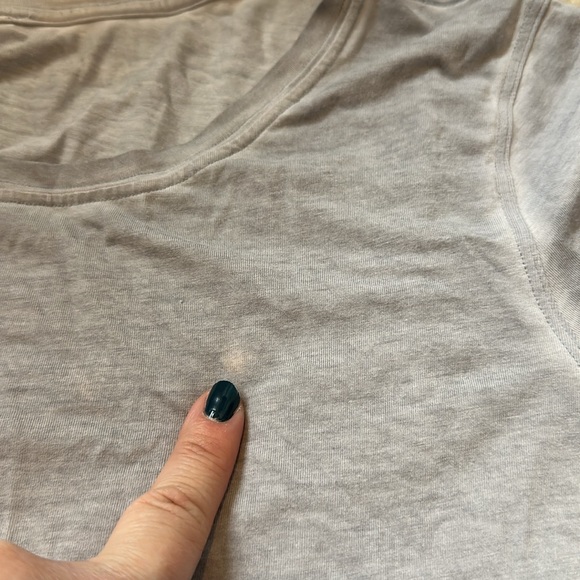 Lululemon love tee - Picture 4 of 4